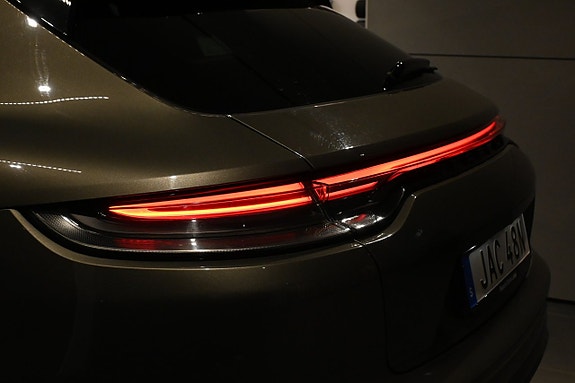 Porsche Panamera 4 8 of 30
