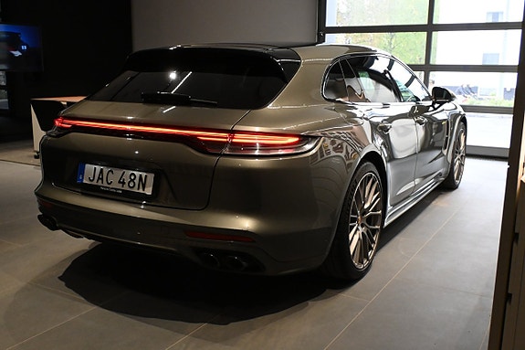 Porsche Panamera 4 9 of 30