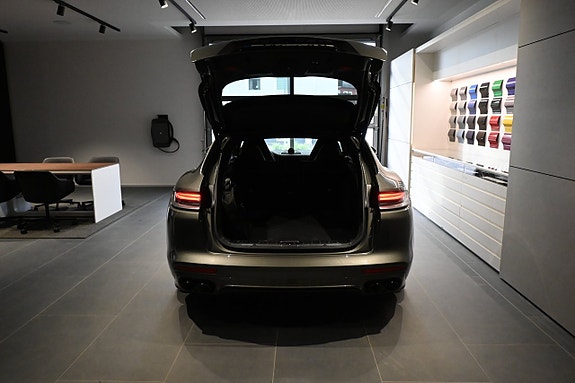 Porsche Panamera 4 7 of 30