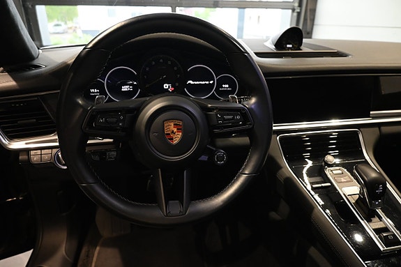 Porsche Panamera 4 16 of 30