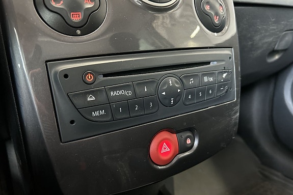 Renault Clio 18 of 27
