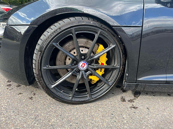 Audi R8 3 of 9