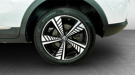 MG ZS 9 of 12