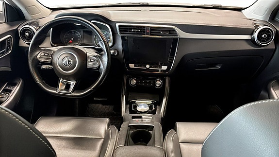 MG ZS 4 of 12