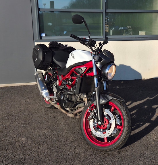 Suzuki SV650 3 of 5