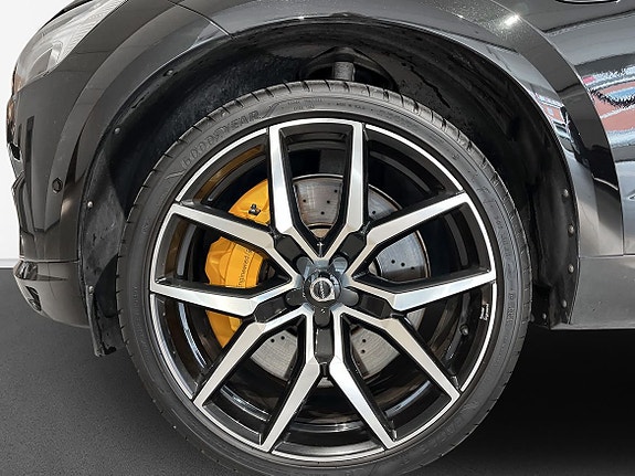 Volvo XC60 10 of 14