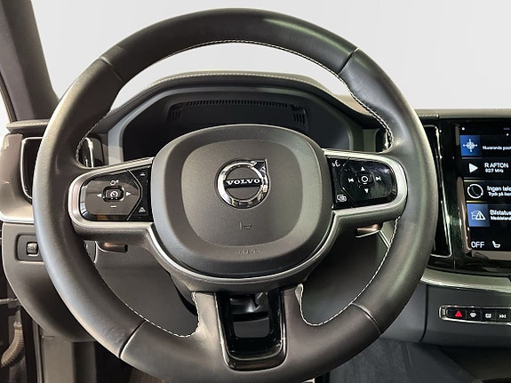 Volvo XC60 11 of 14