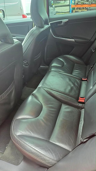 Volvo XC60 11 of 11