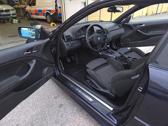 BMW 330Ci 9 of 12