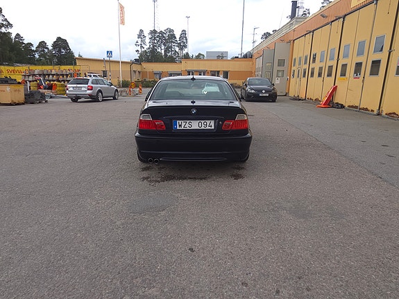 BMW 330Ci 3 of 12