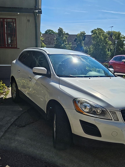 Volvo XC60 4 of 11