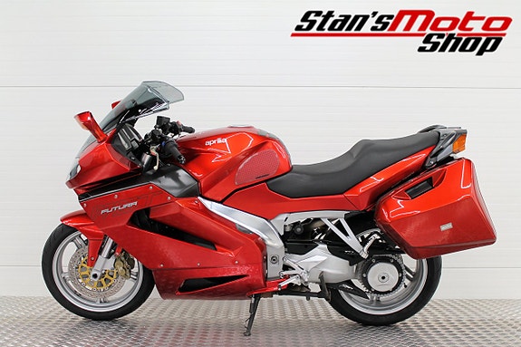 Aprilia RST 1000 Futura 8 of 16