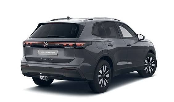 Volkswagen Tiguan 3 of 4