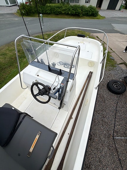 Trimaran 2 of 2