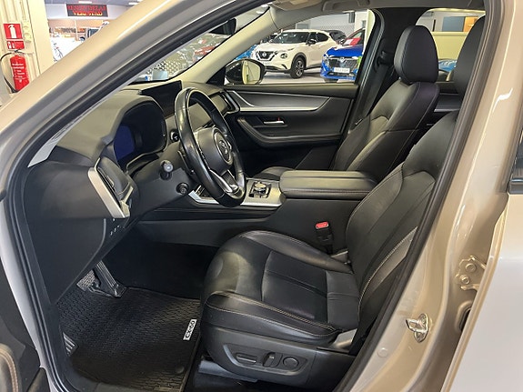 Mazda CX-60 7 of 13