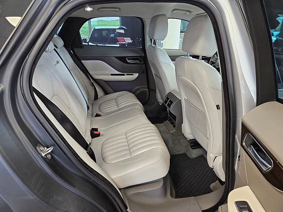 Jaguar F-PACE 22 of 25