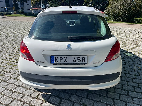 Peugeot 207 9 of 13