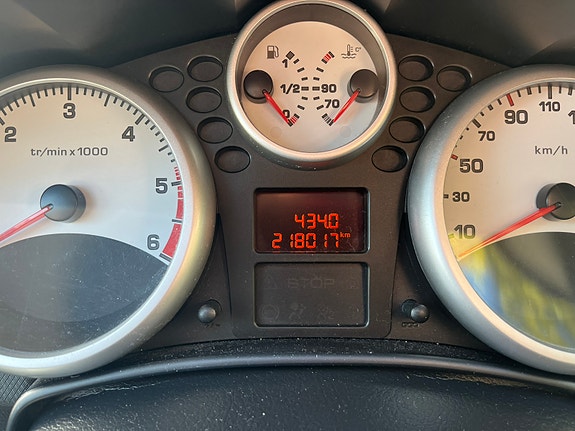 Peugeot 207 8 of 13
