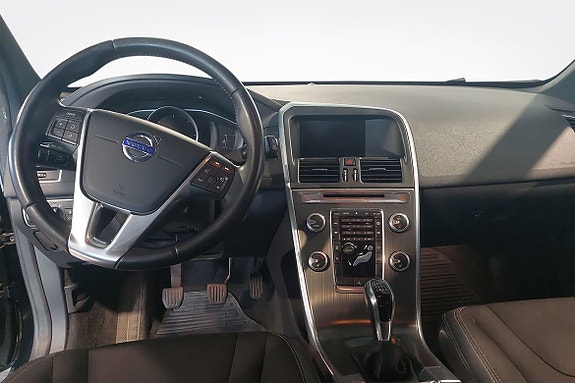 Volvo XC60 8 of 11