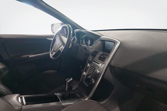 Volvo XC60 9 of 11