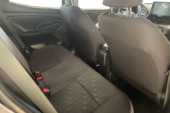 Toyota Yaris 9 of 20