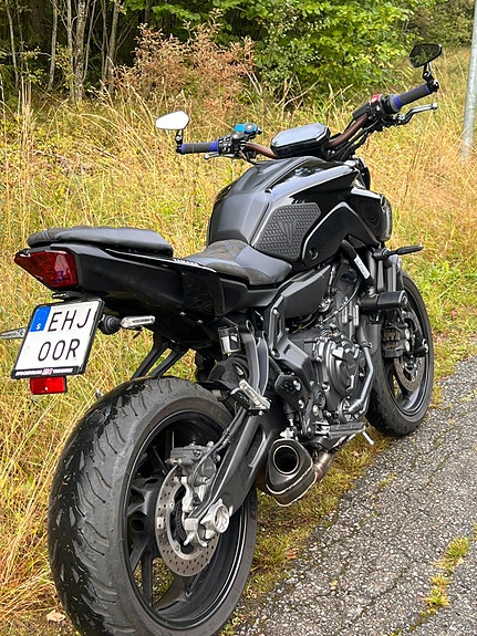 Yamaha MT-07 3 of 5