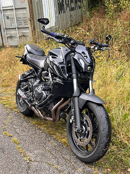 Yamaha MT-07 2 of 5
