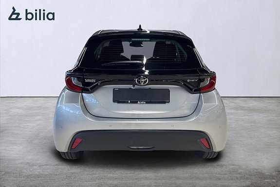 Toyota Yaris 5 of 20