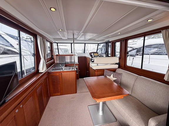 Beneteau Swift Trawler 34 | 2013 6 of 12