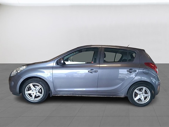 Hyundai i20 2 of 11
