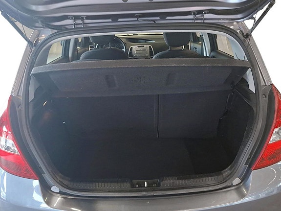 Hyundai i20 10 of 11