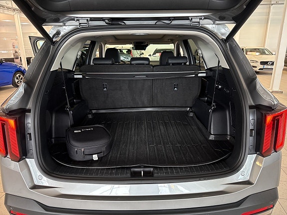 Kia Sorento 14 of 16