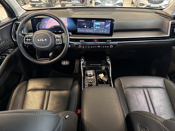 Kia Sorento 7 of 16