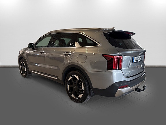 Kia Sorento 6 of 16