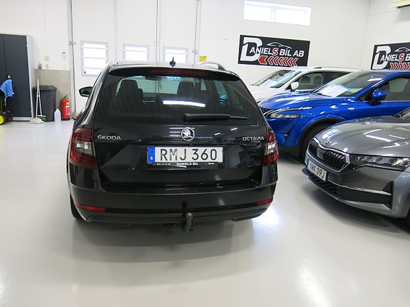 Skoda Octavia 6 of 30