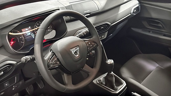 Dacia Sandero 9 of 12