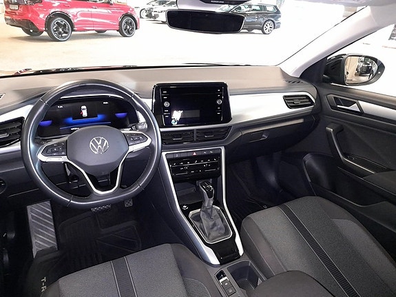 Volkswagen T-Roc 9 of 9