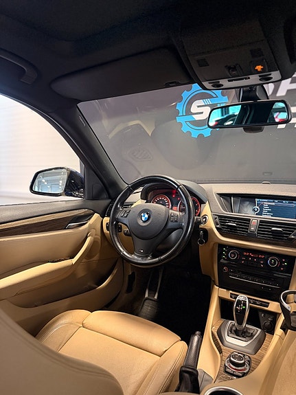 BMW X1 20 of 30