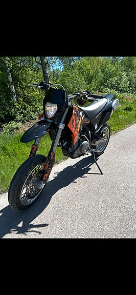 KTM 625 smc 2 of 4