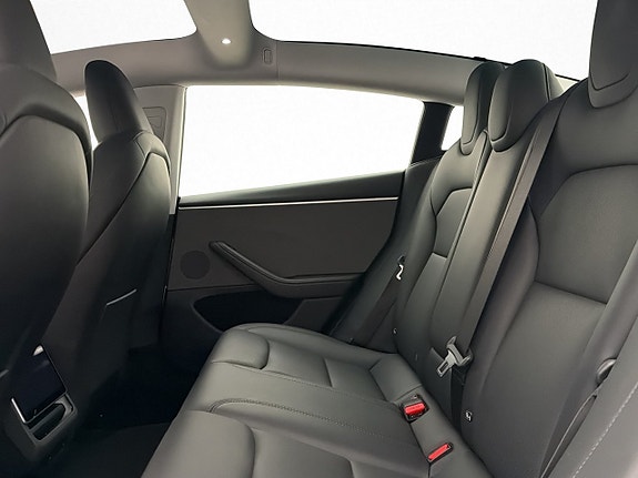 Tesla Model 3 30 of 30