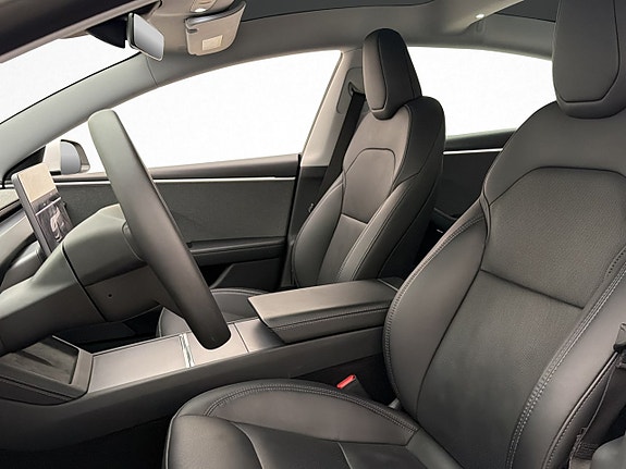 Tesla Model 3 13 of 30