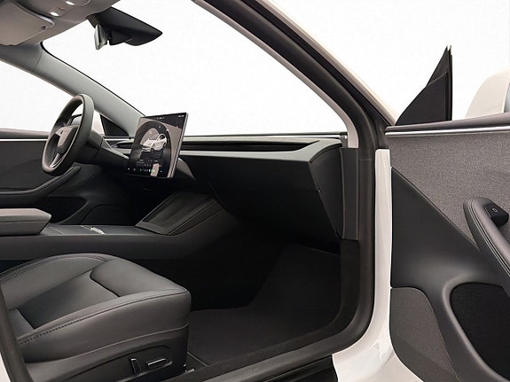 Tesla Model 3 28 of 30