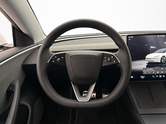 Tesla Model 3 16 of 30