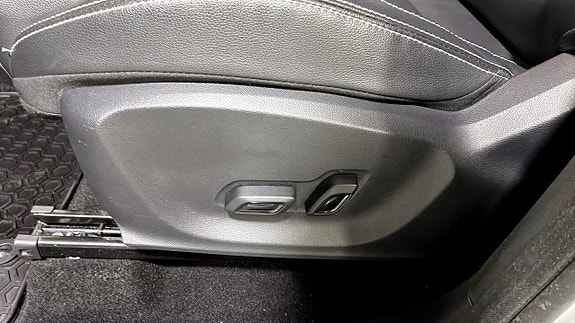 MG ZS EV 14 of 18