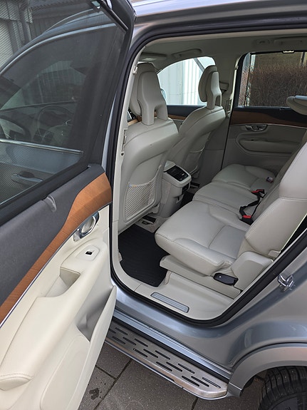 Volvo XC90 6 of 6