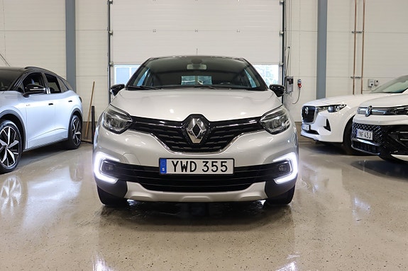 Renault Captur 3 of 25