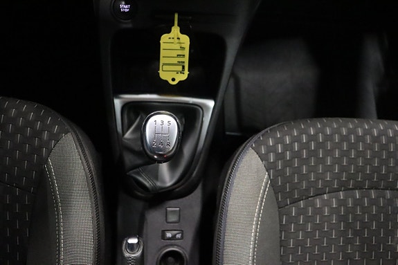 Renault Captur 18 of 25