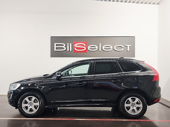 Volvo XC60 2 of 30