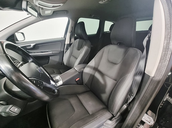 Volvo XC60 7 of 30