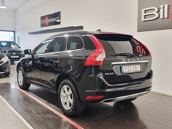 Volvo XC60 18 of 30